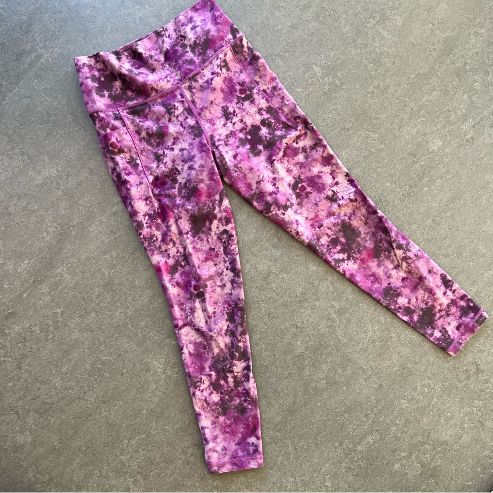 ATHLETA l Salutation Stash Pocket legging in cosmic purple. Size Small.